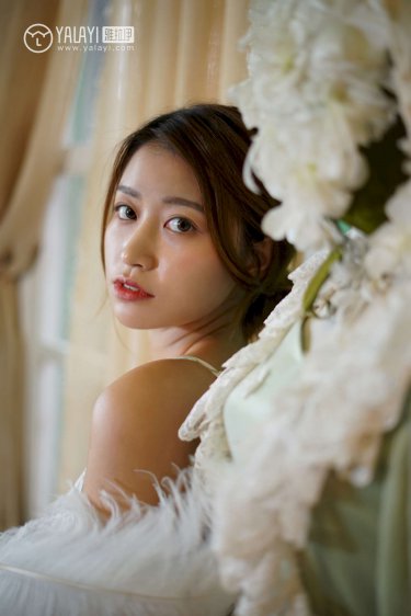艺校水嫩漂亮得2美女